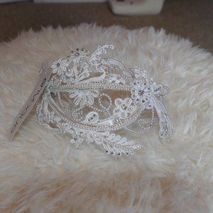 En Vouge Bridal bird cage